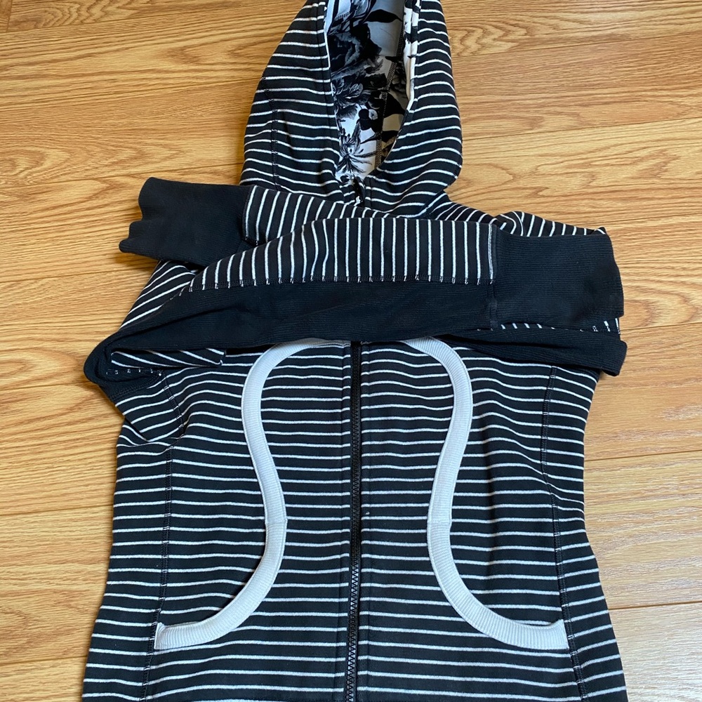 Lulu lemon Scuba Sweatshirt size 6